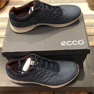 Ecco men’s sneaker gym shoe US 11-11.5 Marine